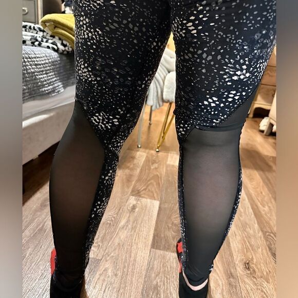 VICTORIA'S SECRET SPORT KNOCKOUT TIGHTS PANTS Sz S Women Grey & Black Le… - Picture 11 of 14